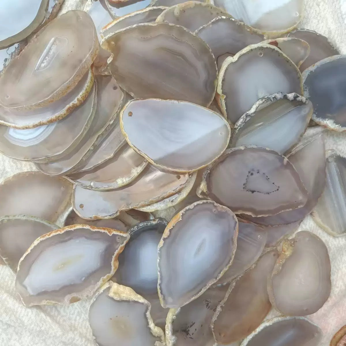 2.5"-3.5" Blank Grey White Agate Slices for DIY Calligraphy & Crafts Wedding Place Cards