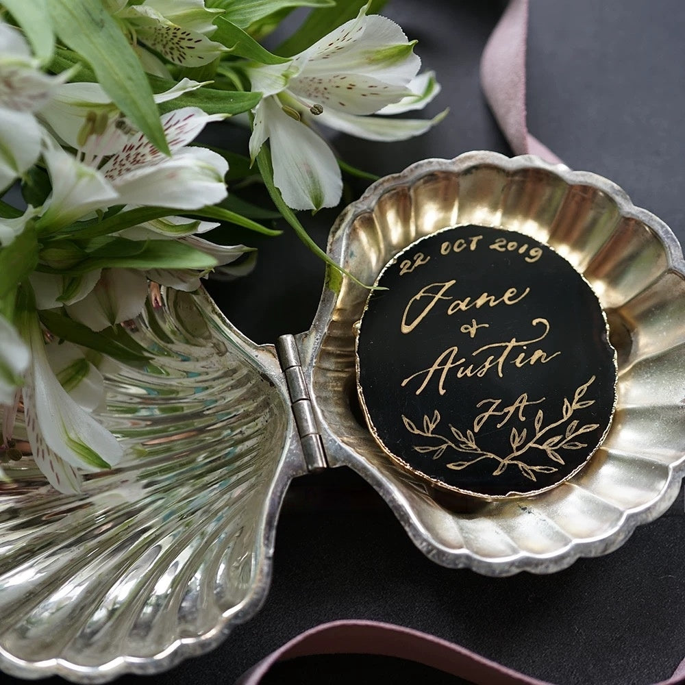 Black Gold Plated Edge Agate Slice: Natural Stone Place Cards (2.5-3.5")