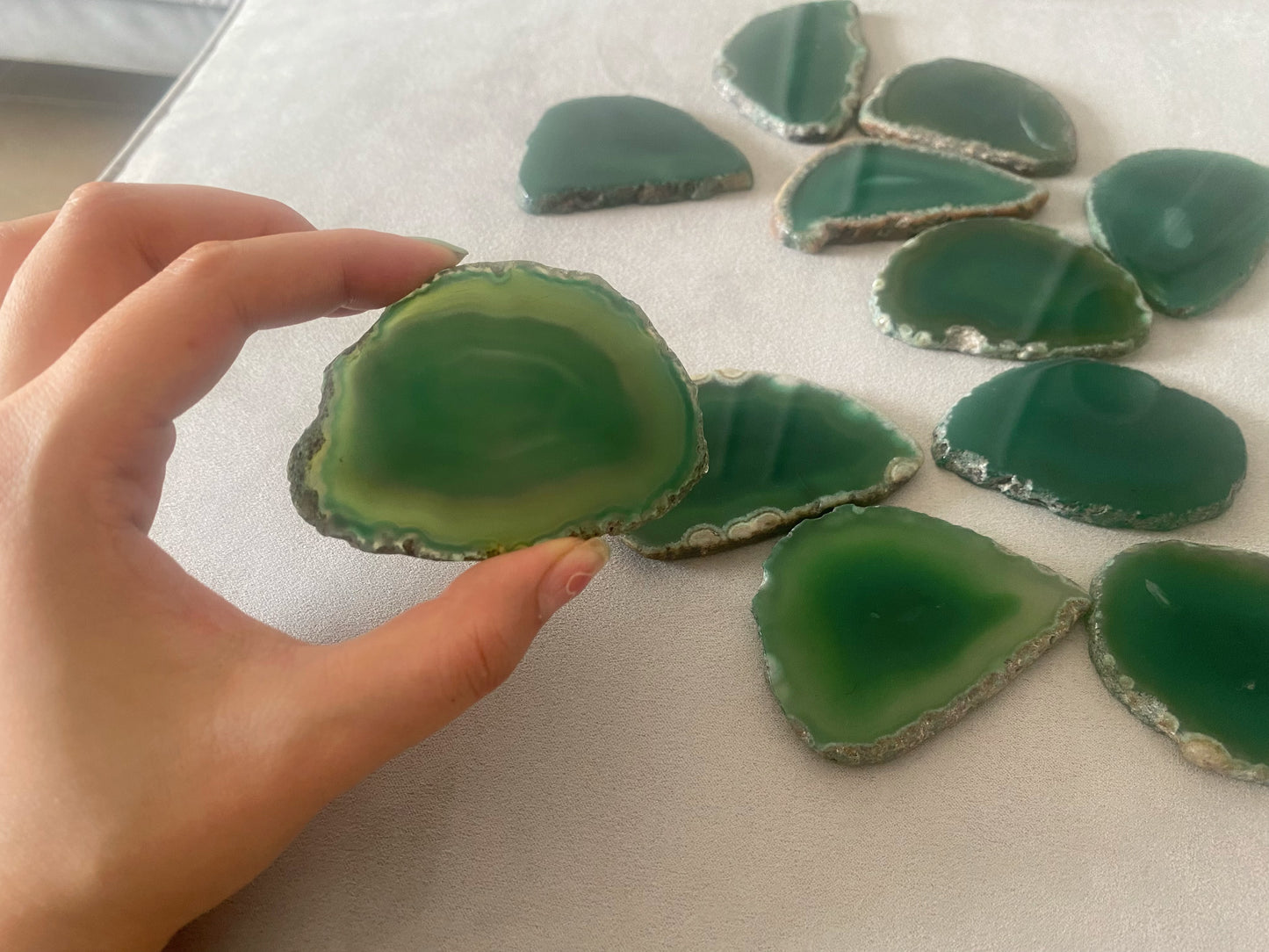 2.5"-3.5" Green Agate Slices for DIY Calligraphy & Crafts Wedding Place Cards