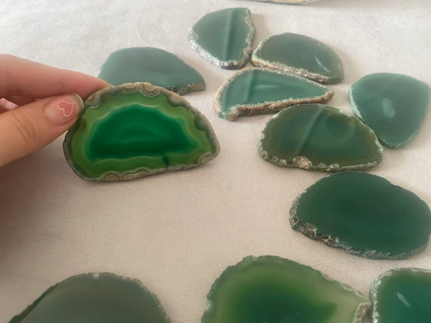 2.5"-3.5" Green Agate Slices for DIY Calligraphy & Crafts Wedding Place Cards